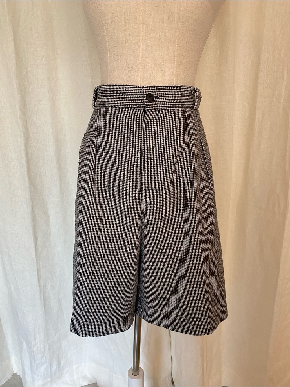 Briggs New York Houdstooth Wool Blend Bermuda Culotte Shorts